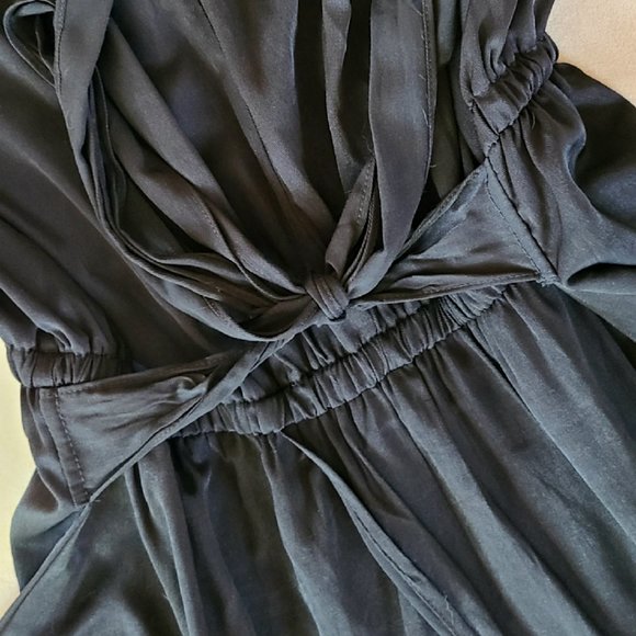 NWT! Black Umgee Romper w/Chest Clasp & Belted Tie - Rayon/Polyester | Size M - Picture 4 of 5